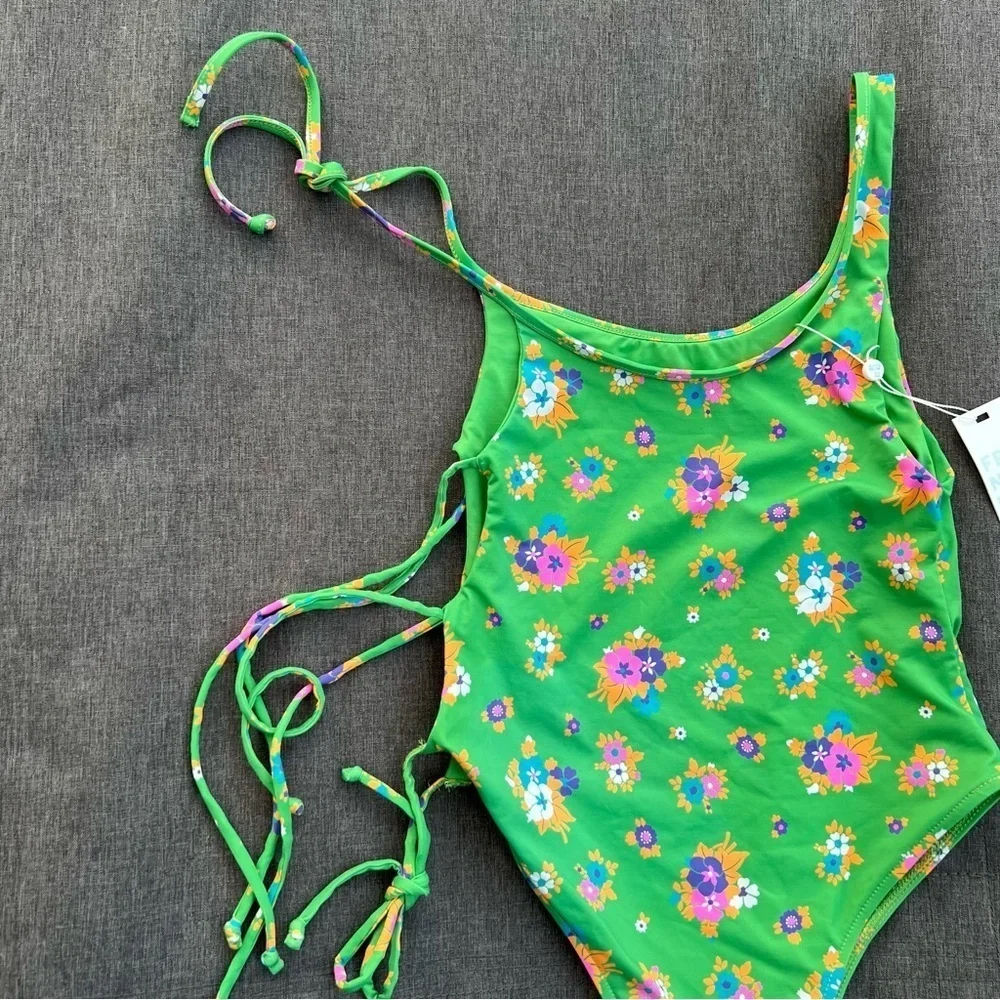 Frankies Bikini Honey One Piece Shoulder Swimsuit Size Medium New With Tags